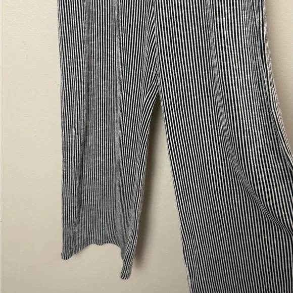 Caution to the Wind Black White Striped Jumpsuit M Smocked Waist V-Neck Wide Leg - Picture 5 of 6